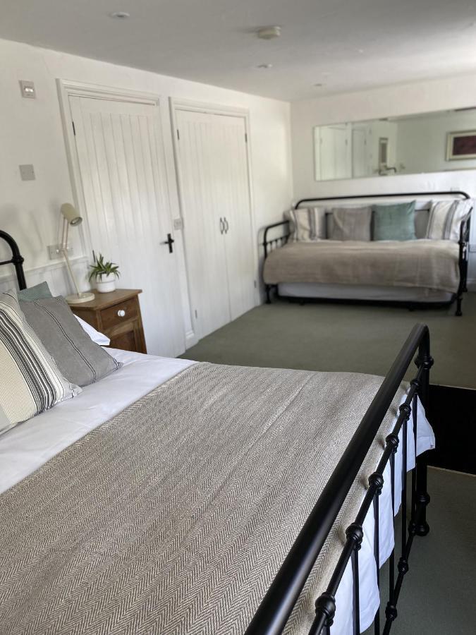 The Crown Hotel 3*